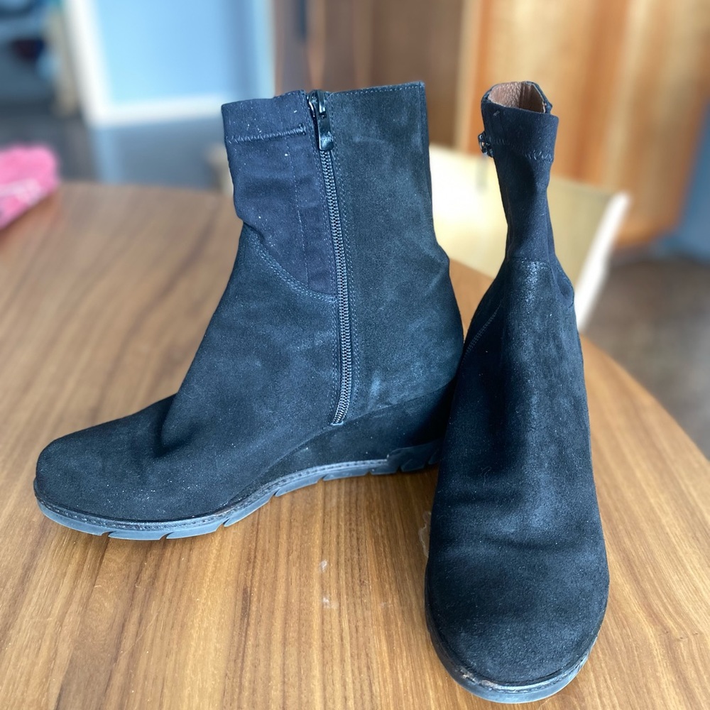Suede wedge booties Eric Michael